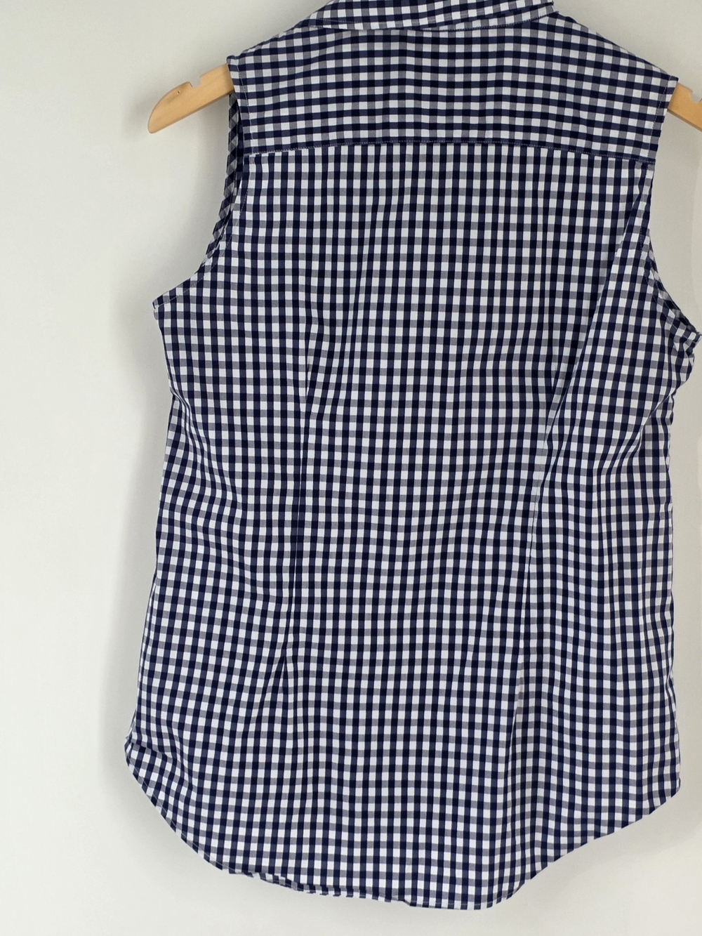 The Shirt by Rochelle Behrens Navy White Gingham Sleeveless Button-Down Size Med - Picture 2 of 9